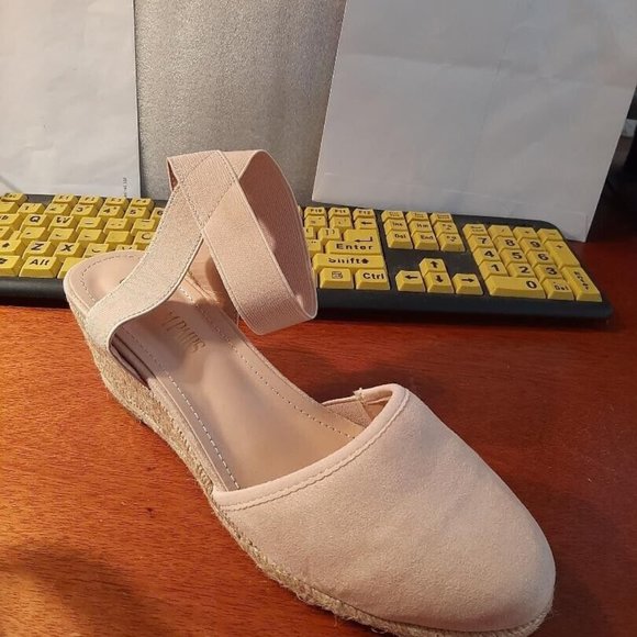 DreamPairs Ankle Strap Espadrilles Close Toe Wedge Sandal Nude Size 9 New main image 3